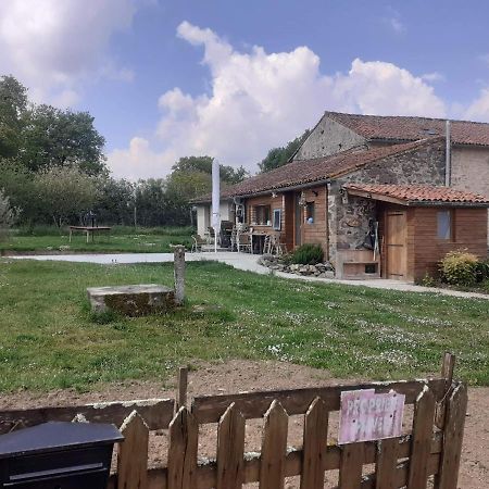 Chez Gondat Chambre D'Hotes Saint-Martial-sur-Isop ภายนอก รูปภาพ