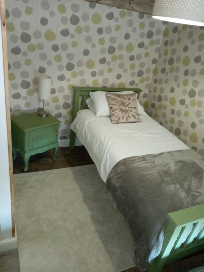 Chez Gondat Chambre D'Hotes Saint-Martial-sur-Isop ภายนอก รูปภาพ