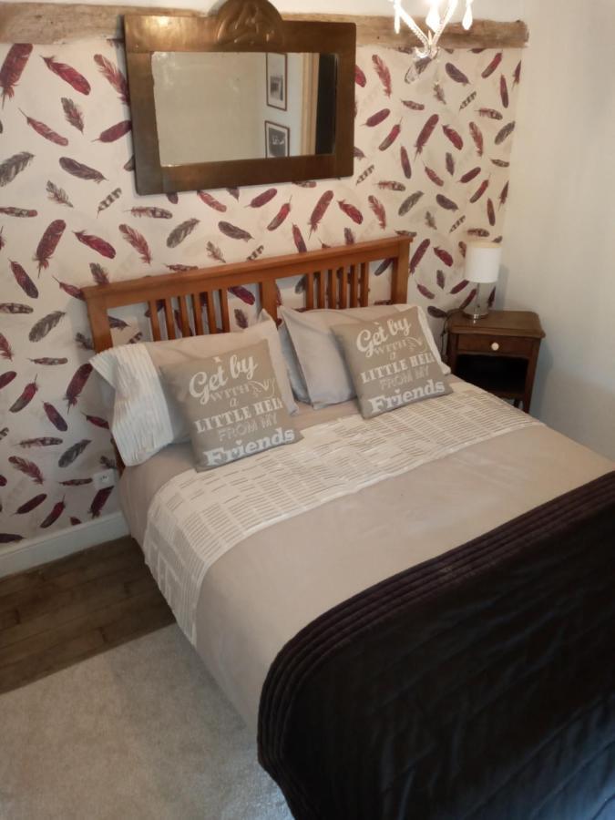 Chez Gondat Chambre D'Hotes Saint-Martial-sur-Isop ภายนอก รูปภาพ